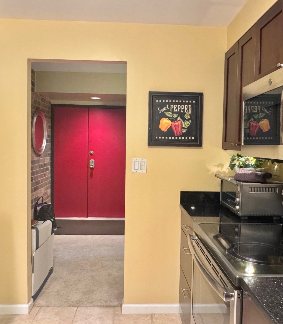 825 PEARSON Avenue #3E, Des Plaines, IL 60016
