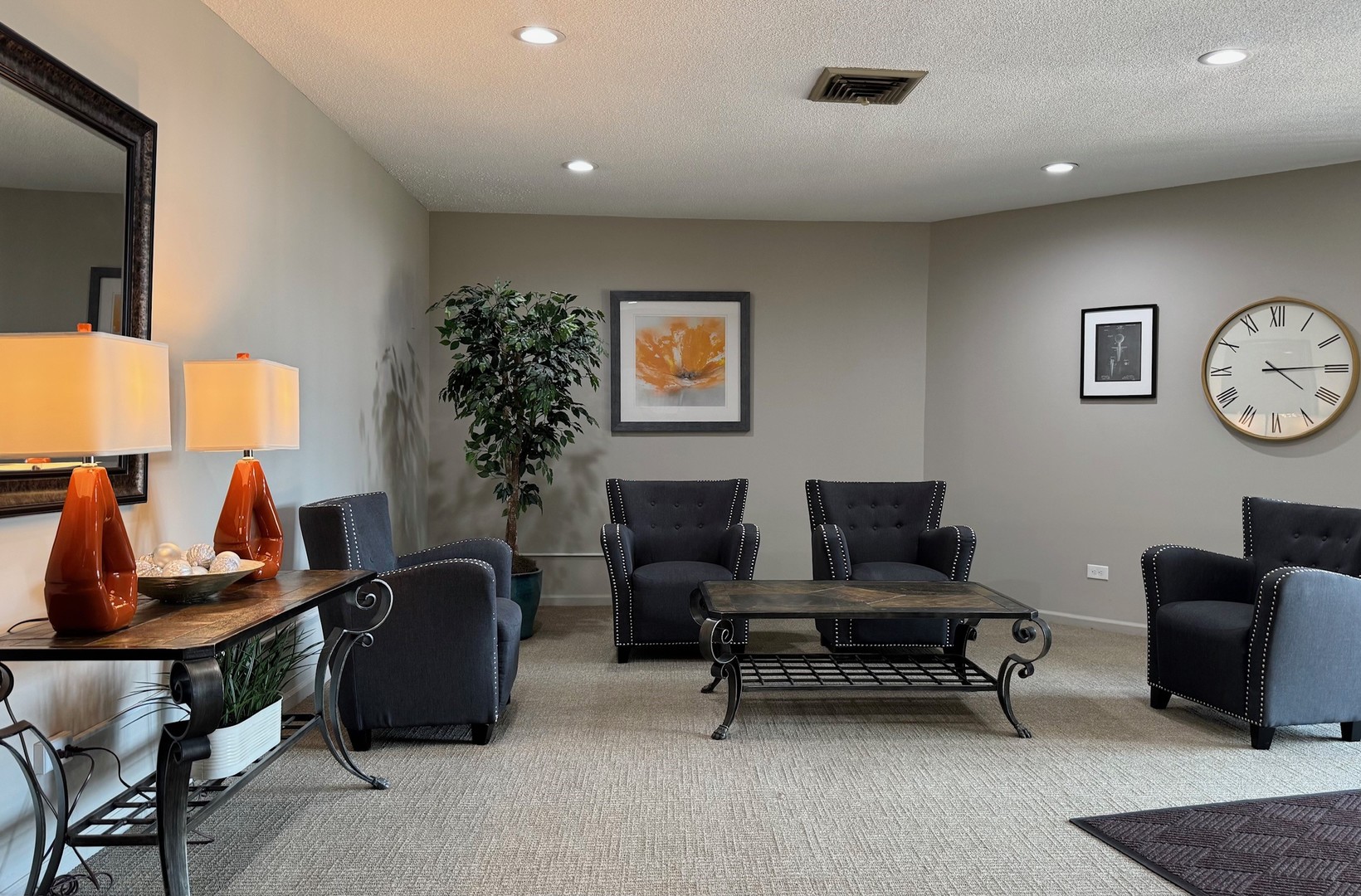 825 PEARSON Avenue #3E, Des Plaines, IL 60016
