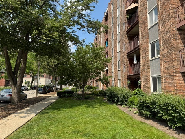 825 PEARSON Avenue #3E, Des Plaines, IL 60016