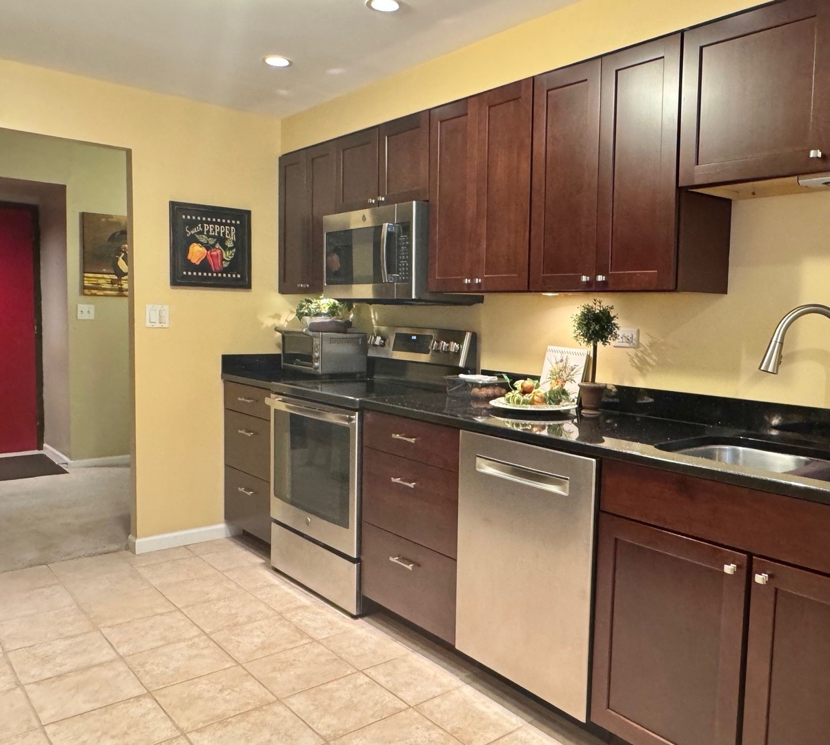 825 PEARSON Avenue #3E, Des Plaines, IL 60016