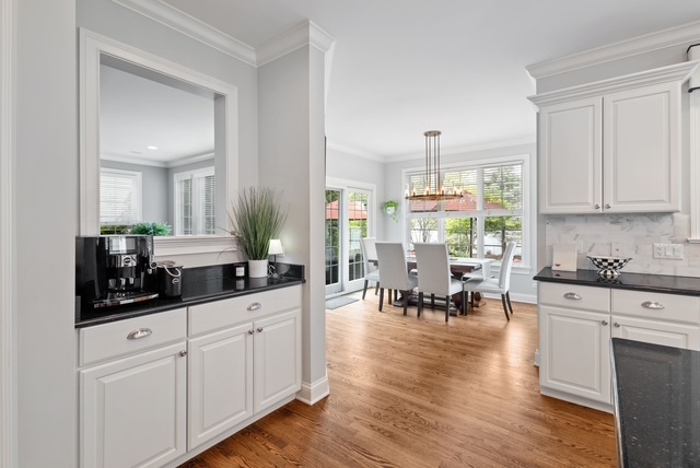 3919 Washington Street, Downers Grove, IL 60515