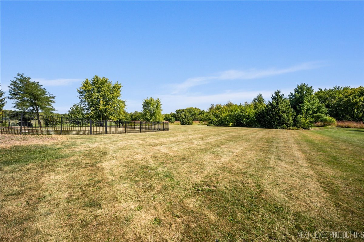 9260 N Stonewall Drive, Newark, IL 60541