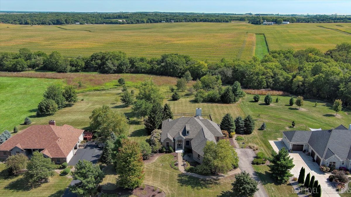 9260 N Stonewall Drive, Newark, IL 60541