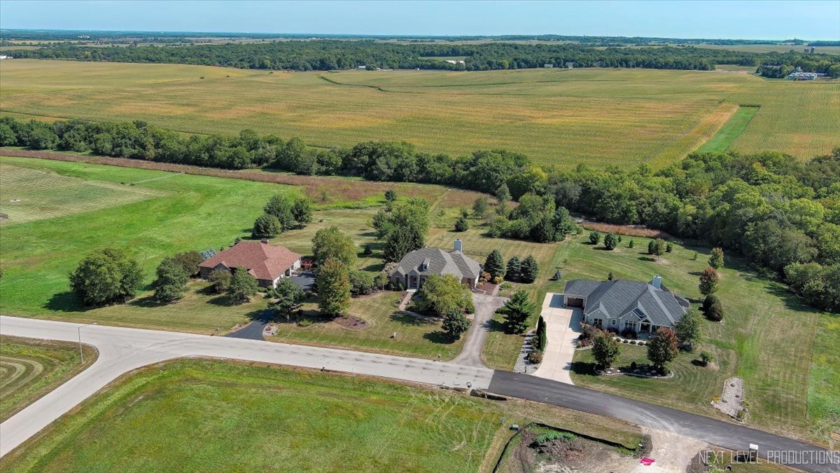 9260 N Stonewall Drive, Newark, IL 60541