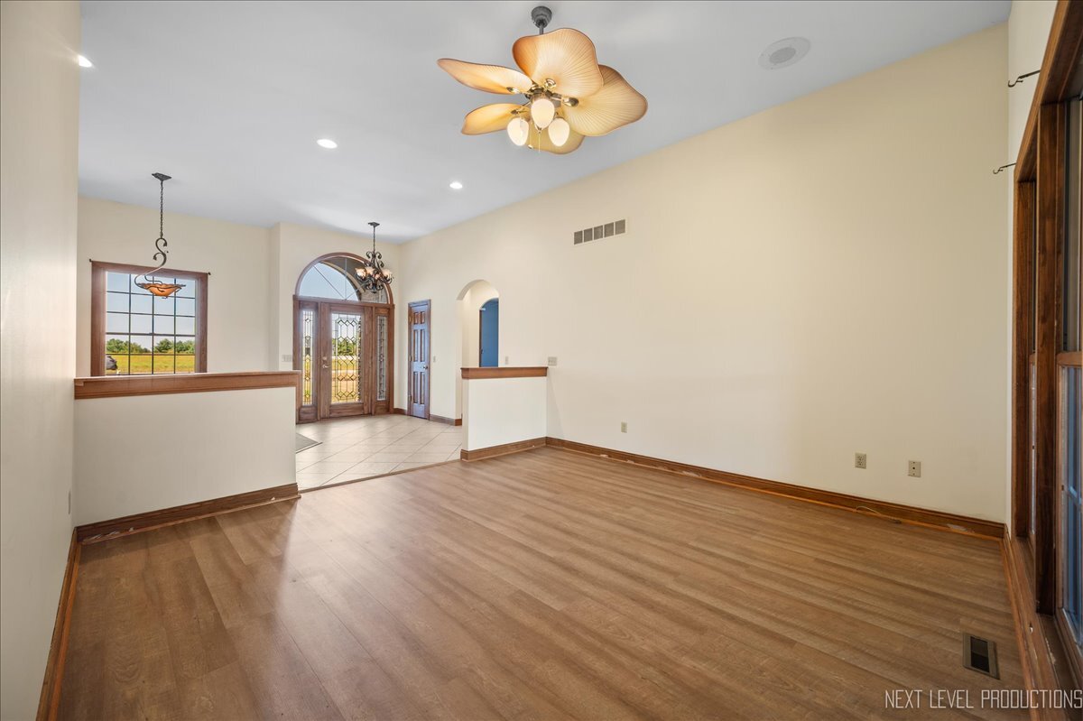 9260 N Stonewall Drive, Newark, IL 60541