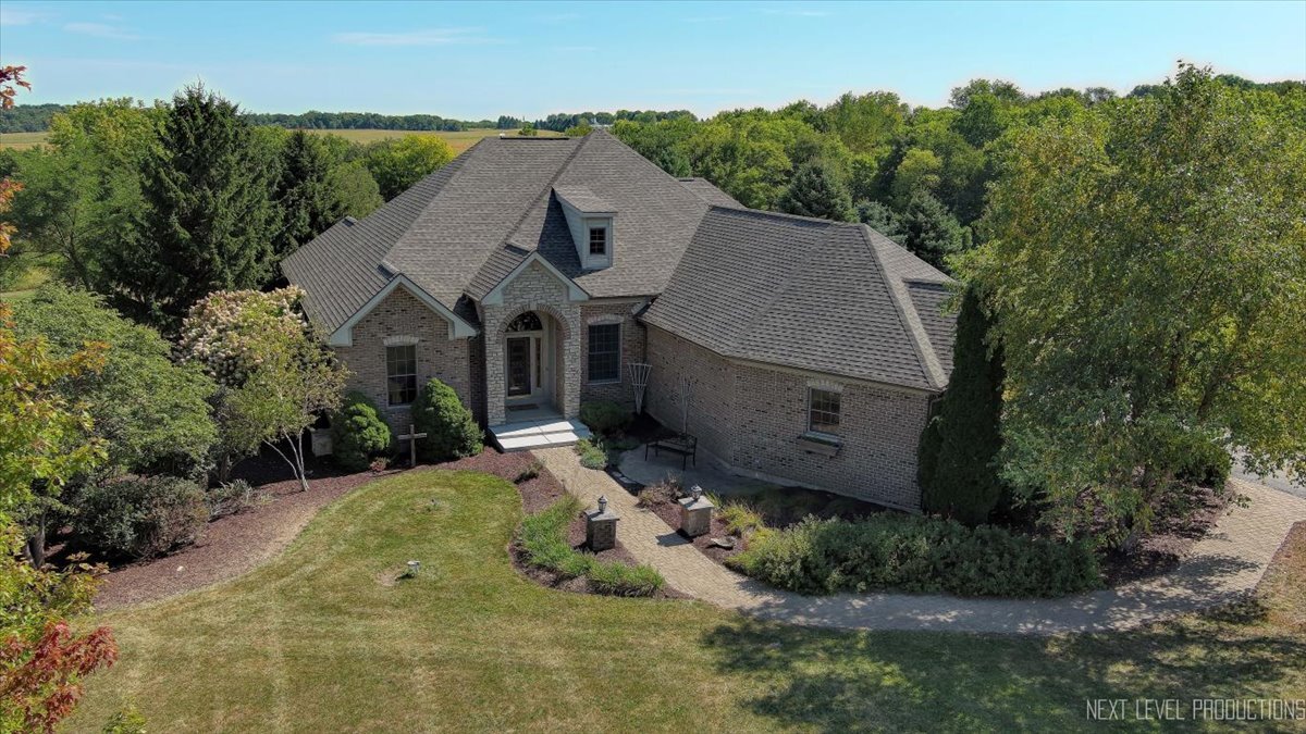 9260 N Stonewall Drive, Newark, IL 60541