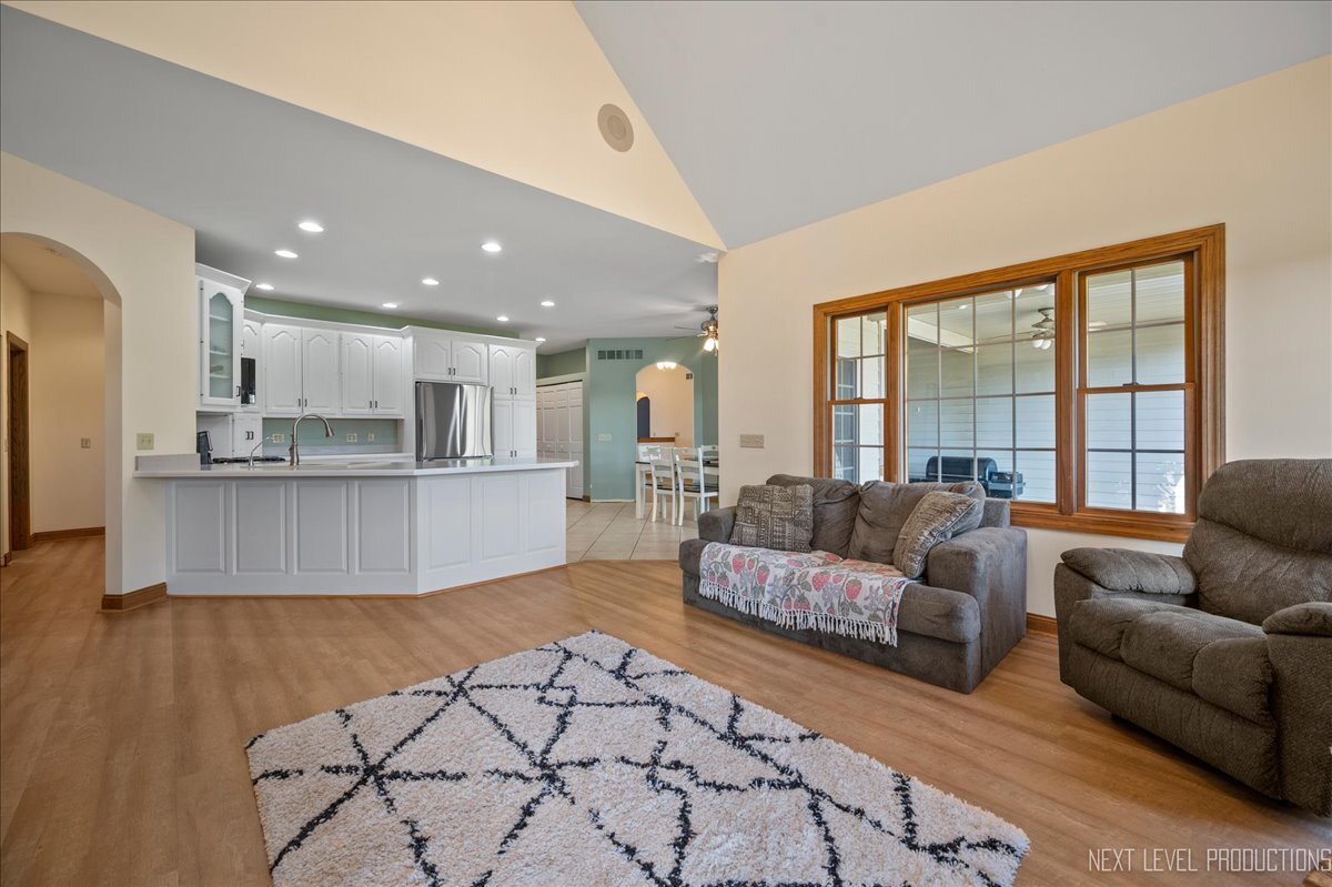 9260 N Stonewall Drive, Newark, IL 60541