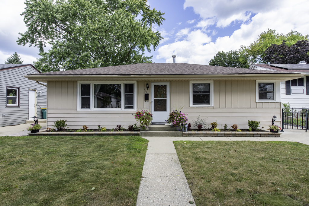 2305 Joppa Avenue, Zion, IL 60099