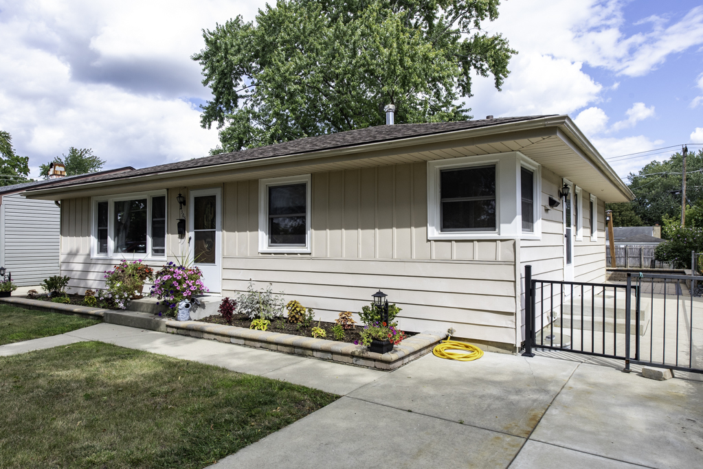 2305 Joppa Avenue, Zion, IL 60099