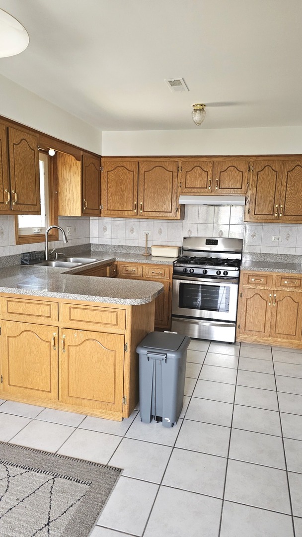8016 W 83rd Street #2, Bridgeview, IL 60455