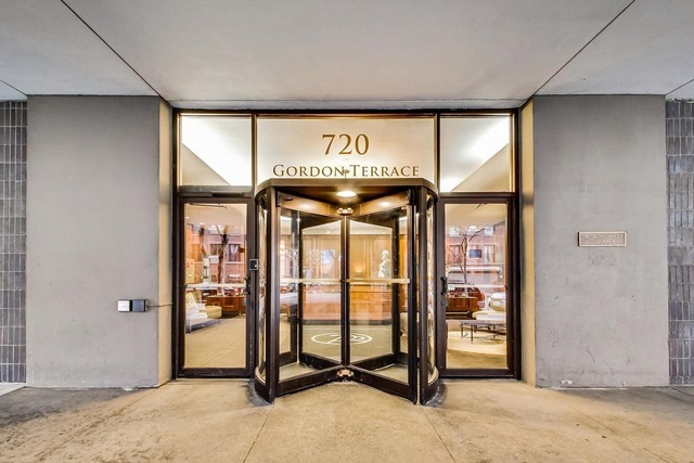 720 W Gordon Terrace #6E, Chicago, IL 60613