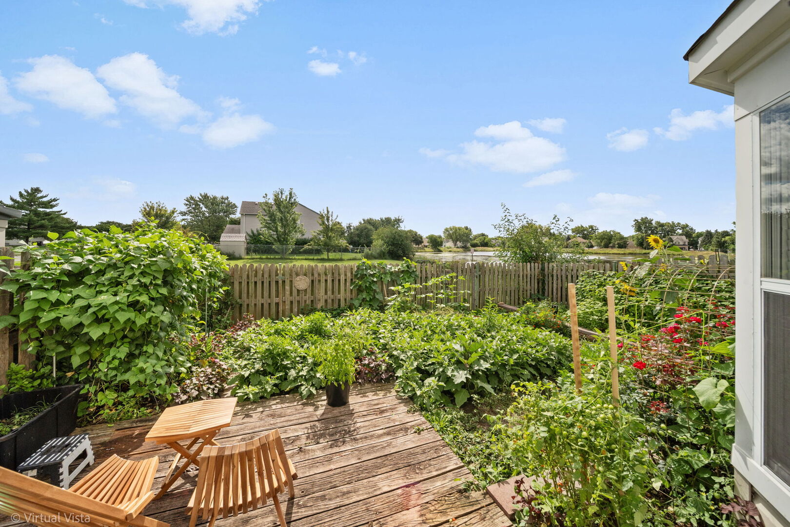 1402 Walnut Circle, Carol Stream, IL 60188