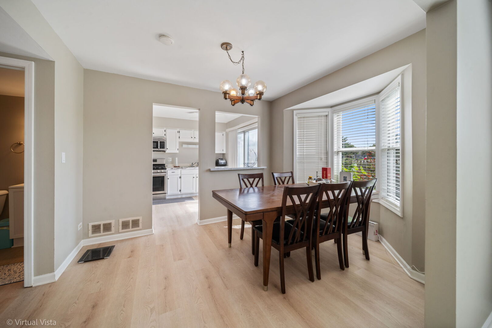 1402 Walnut Circle, Carol Stream, IL 60188