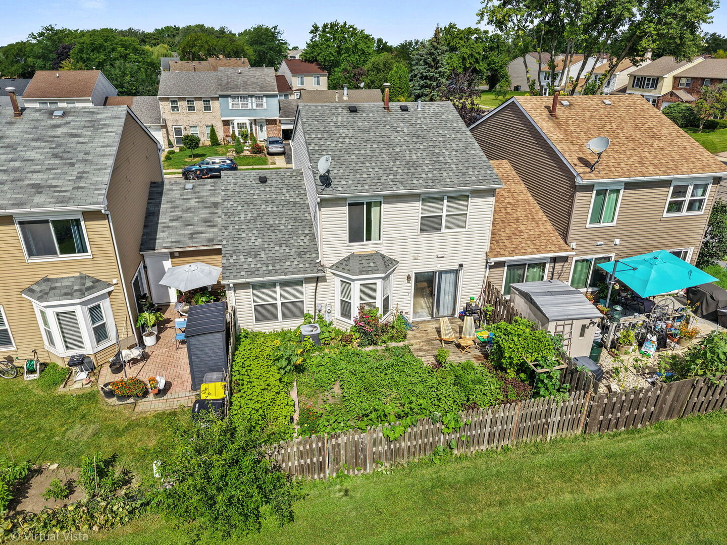 1402 Walnut Circle, Carol Stream, IL 60188