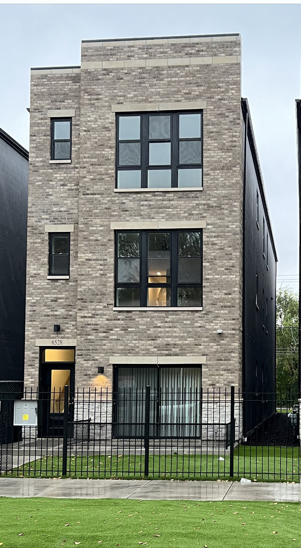 6528 S Maryland Avenue #3, Chicago, IL 60637
