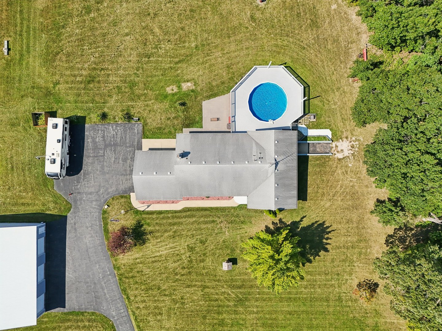 33336 N Fish Lake Road, Ingleside, IL 60041