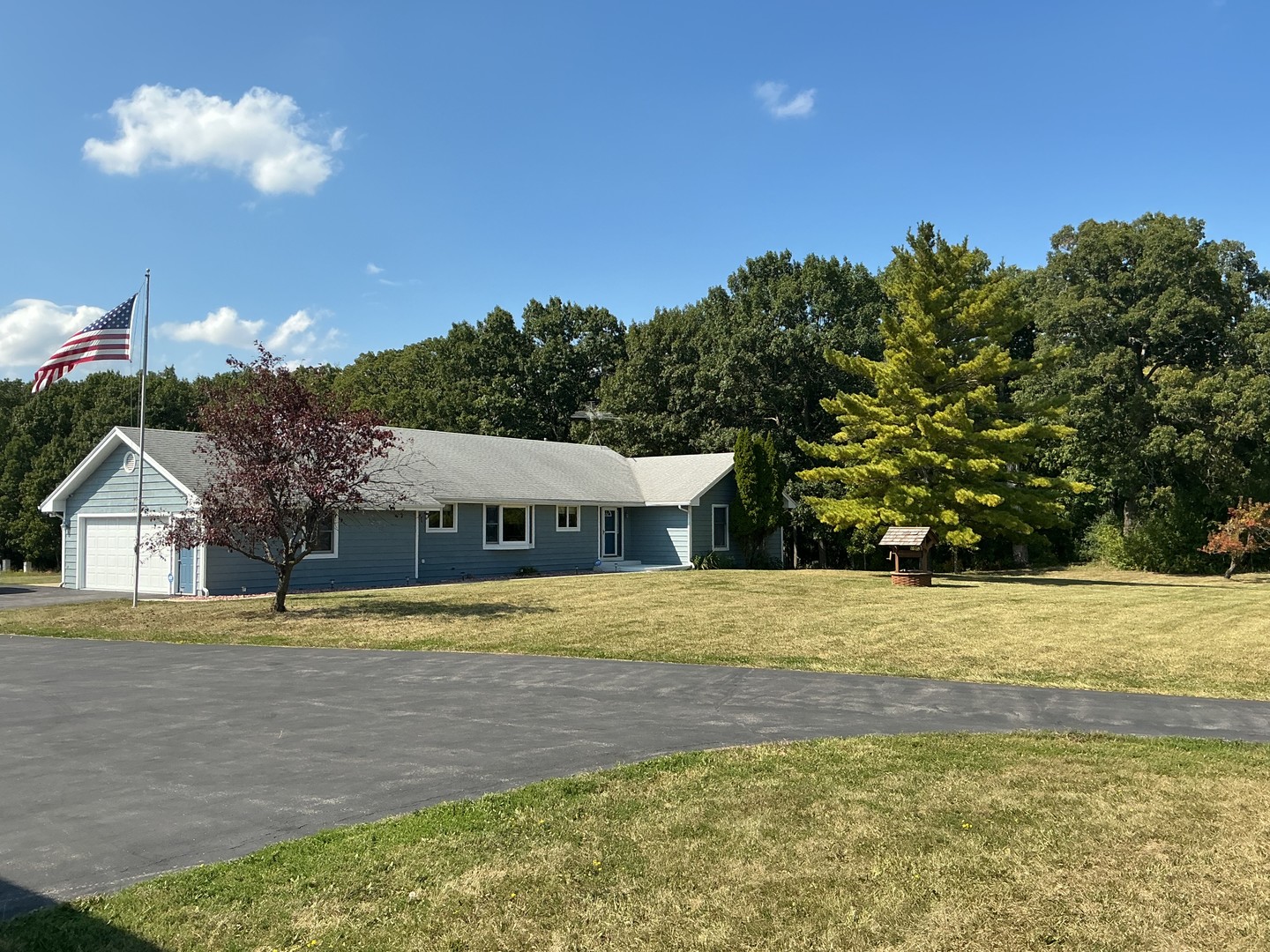 33336 N Fish Lake Road, Ingleside, IL 60041
