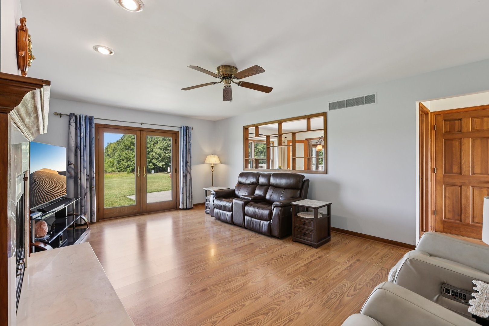 33336 N Fish Lake Road, Ingleside, IL 60041