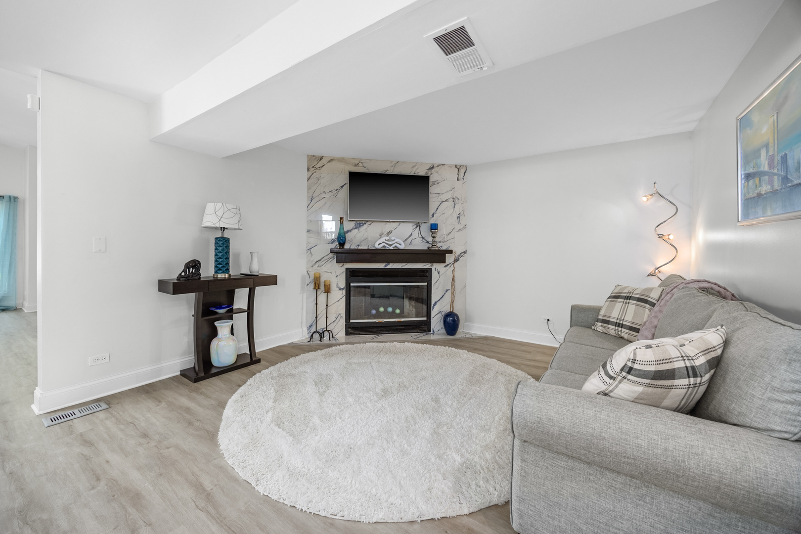 713 Oklahoma Way, Elk Grove Village, IL 60007
