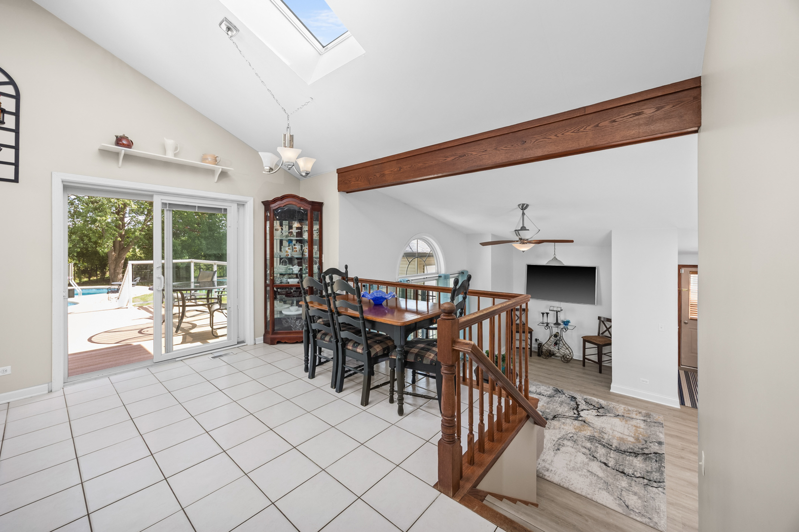 713 Oklahoma Way, Elk Grove Village, IL 60007