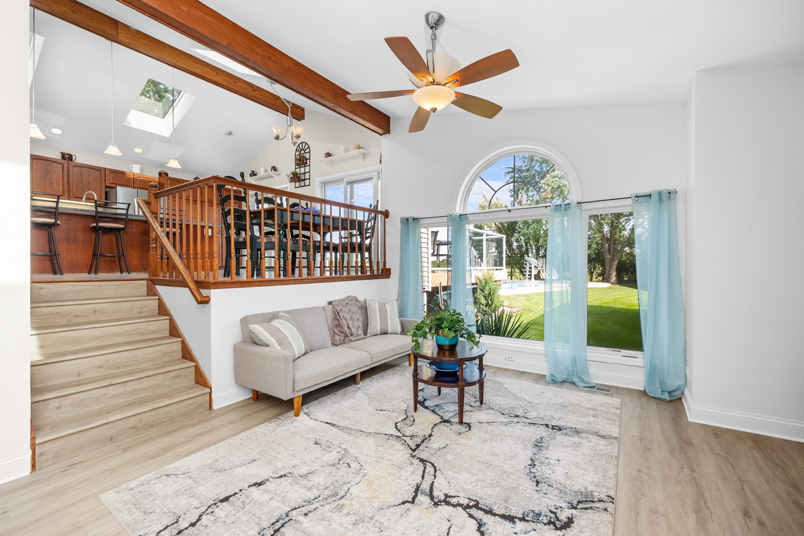 713 Oklahoma Way, Elk Grove Village, IL 60007