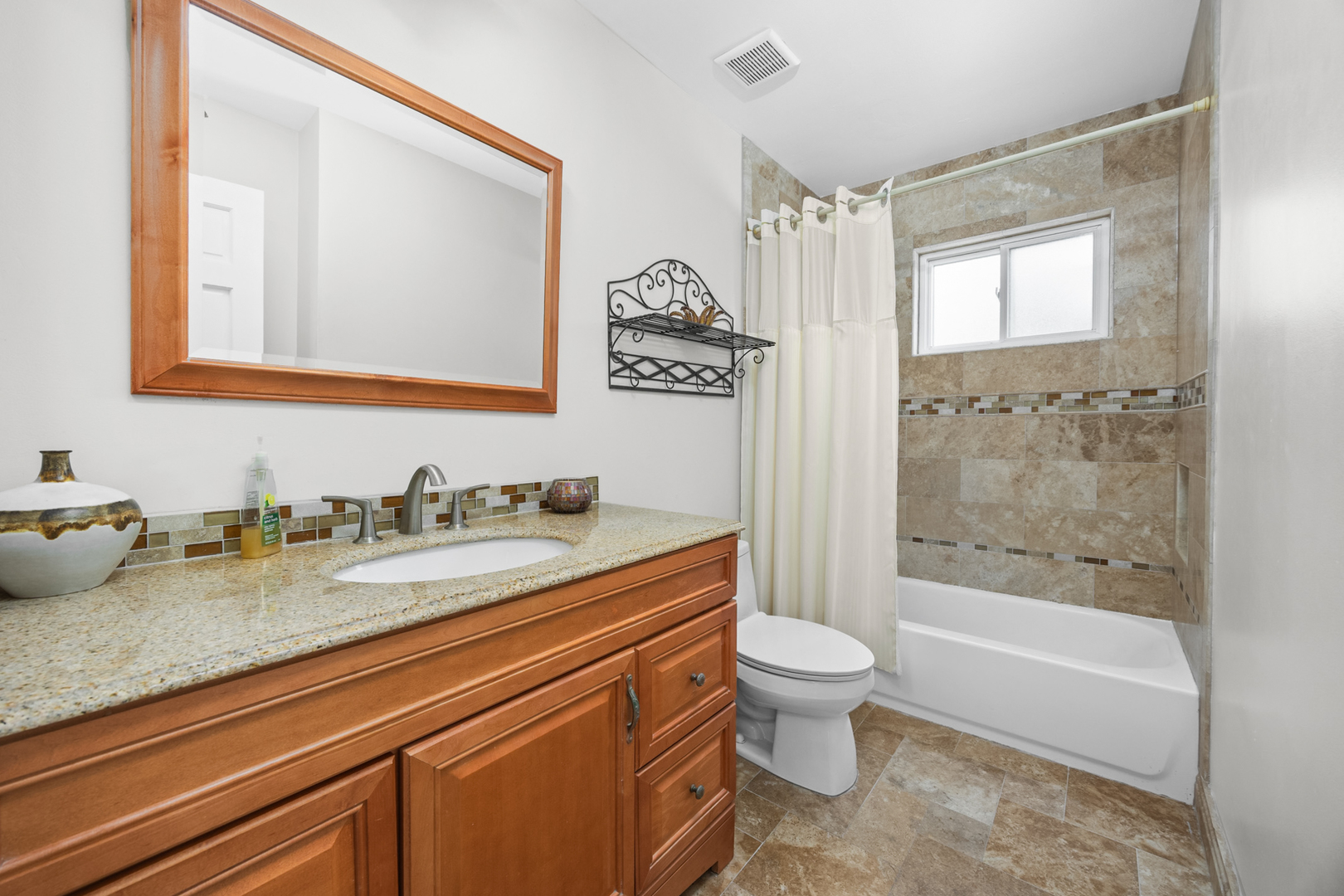 713 Oklahoma Way, Elk Grove Village, IL 60007