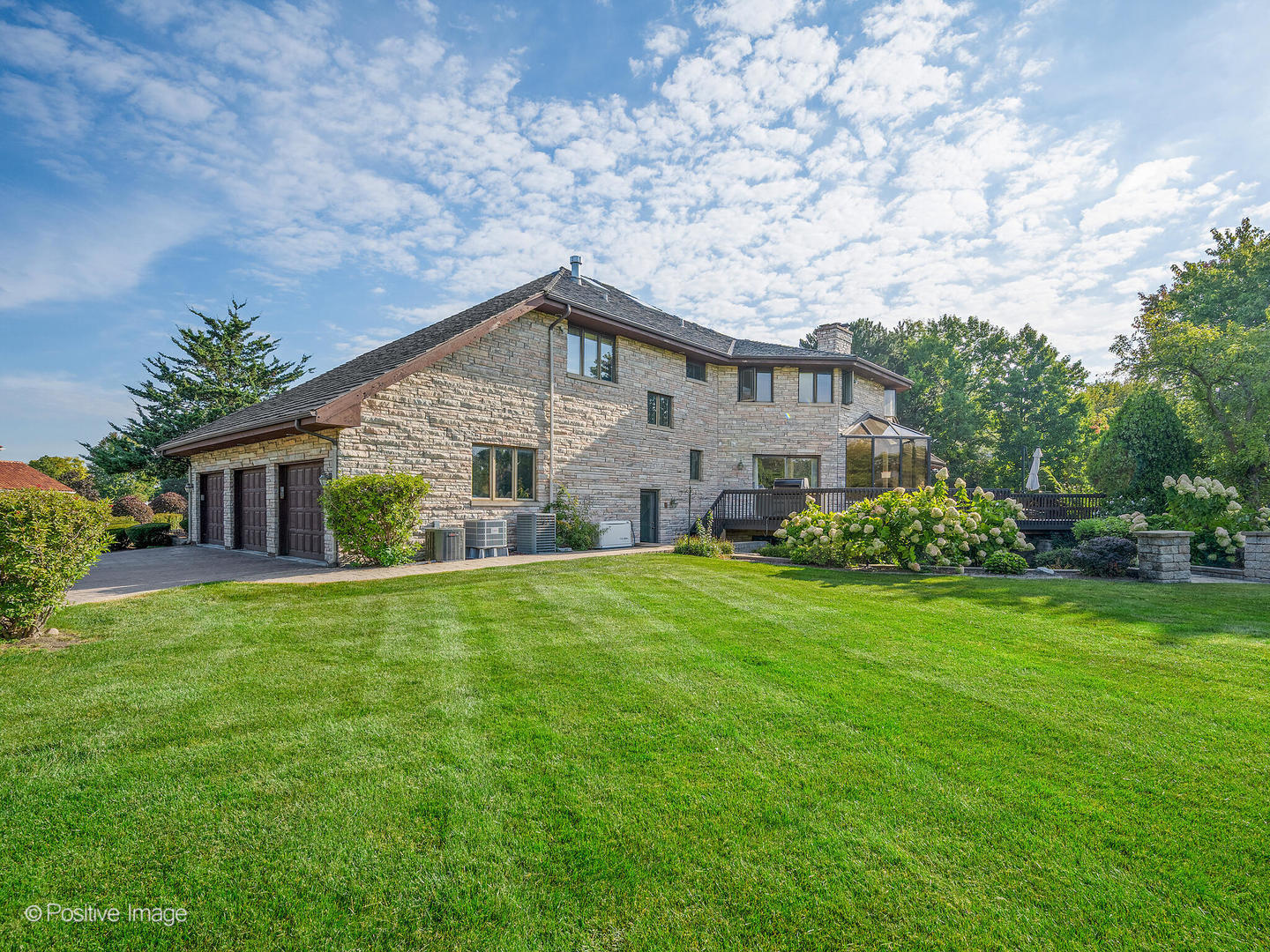 802 Midwest Club Parkway, Oak Brook, IL 60523