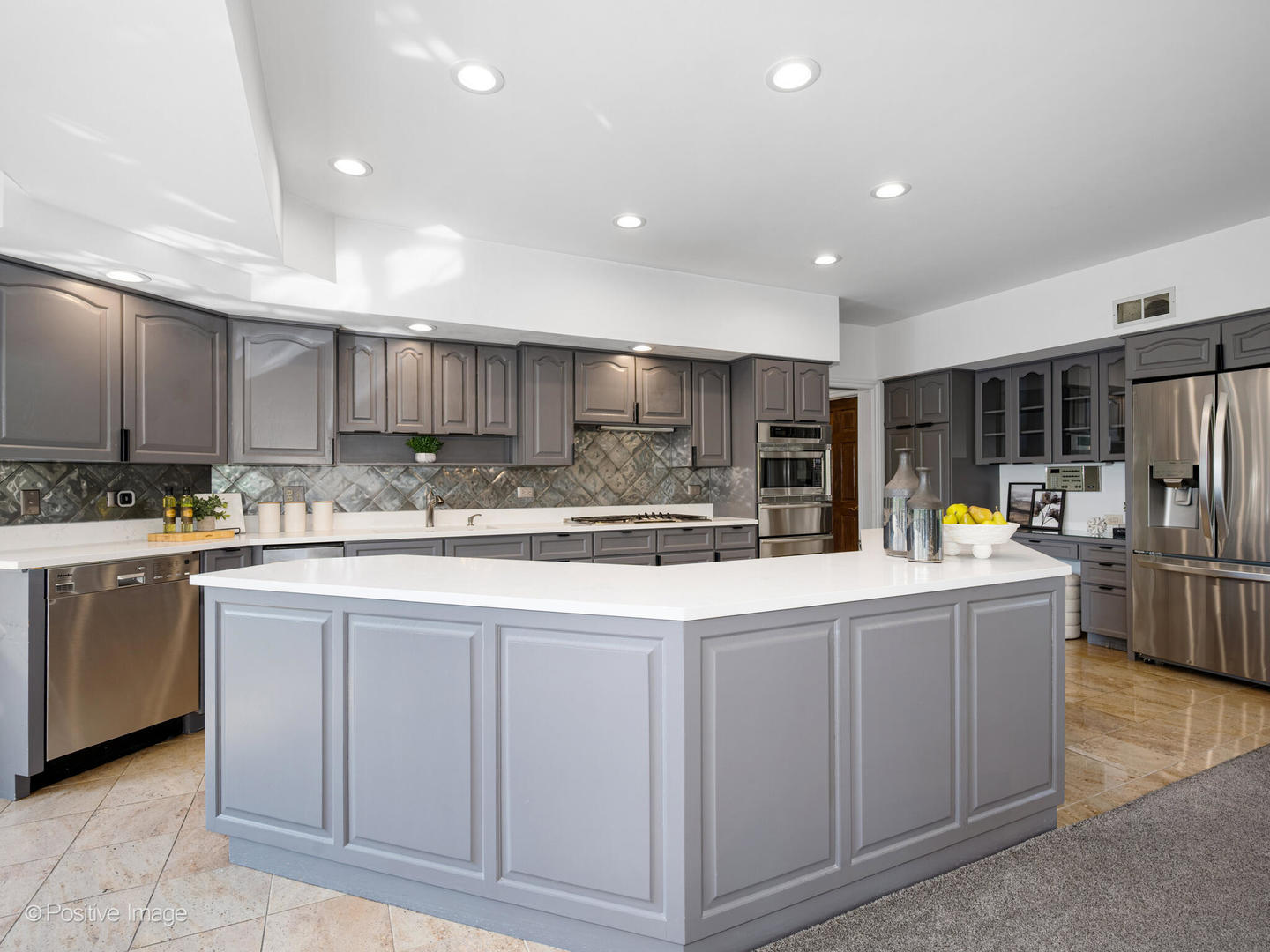 802 Midwest Club Parkway, Oak Brook, IL 60523