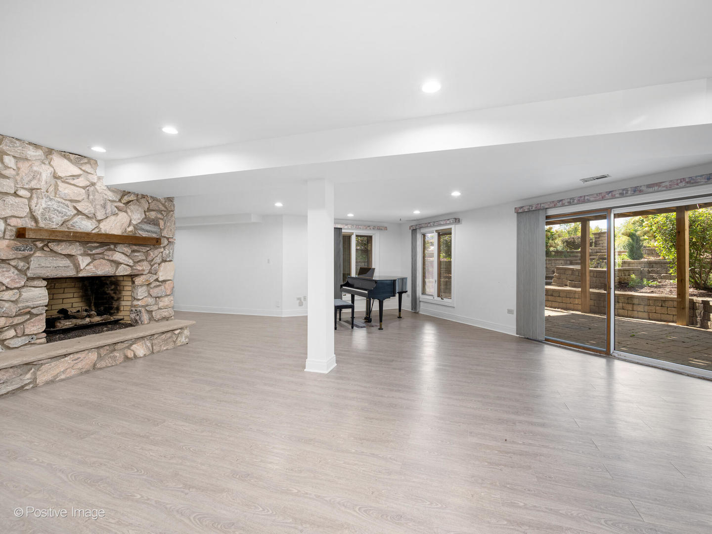 802 Midwest Club Parkway, Oak Brook, IL 60523