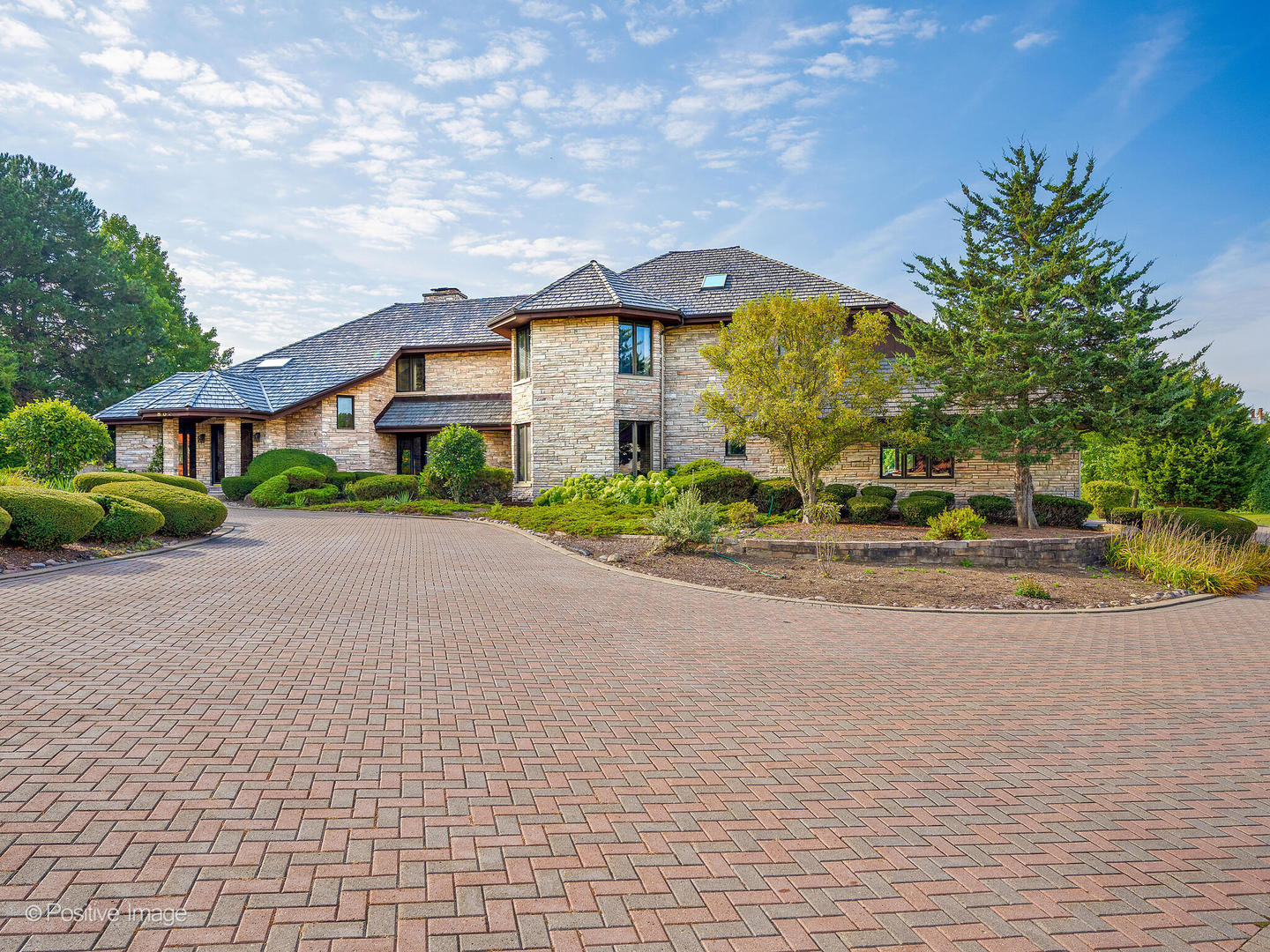 802 Midwest Club Parkway, Oak Brook, IL 60523