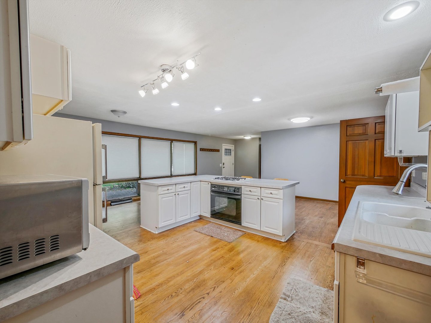 25171 N Virginia Avenue, Lake Zurich, IL 60047