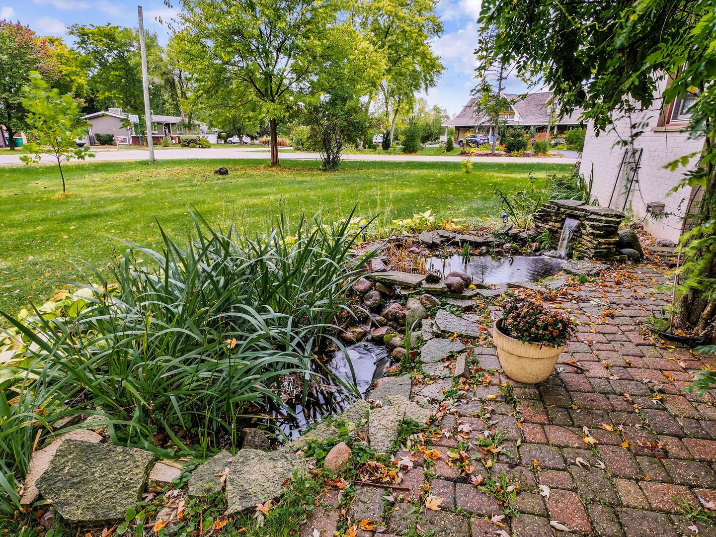 25171 N Virginia Avenue, Lake Zurich, IL 60047