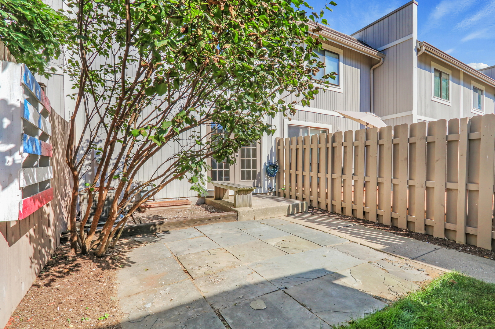 633 Dove Court, Grayslake, IL 60030