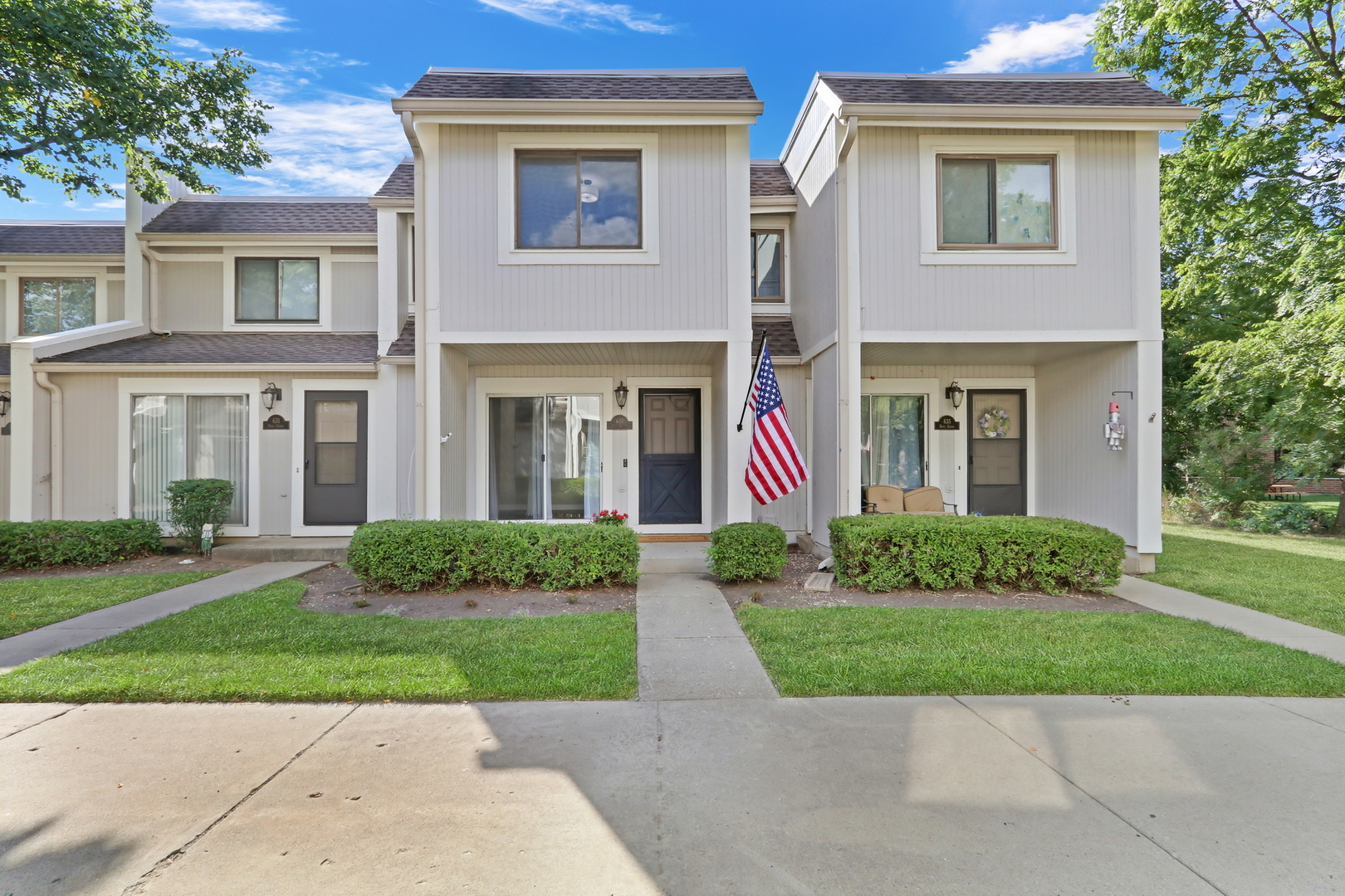 633 Dove Court, Grayslake, IL 60030