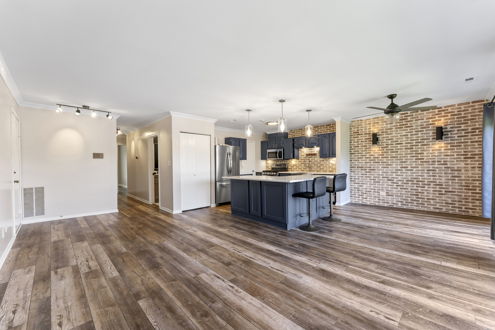 220 Memory Lane #3, Westmont, IL 60559