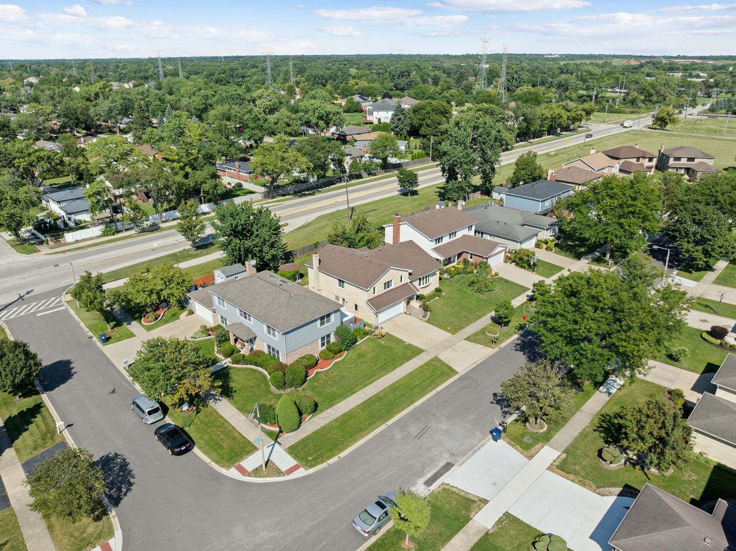 748 Yorkshire Lane, Des Plaines, IL 60016