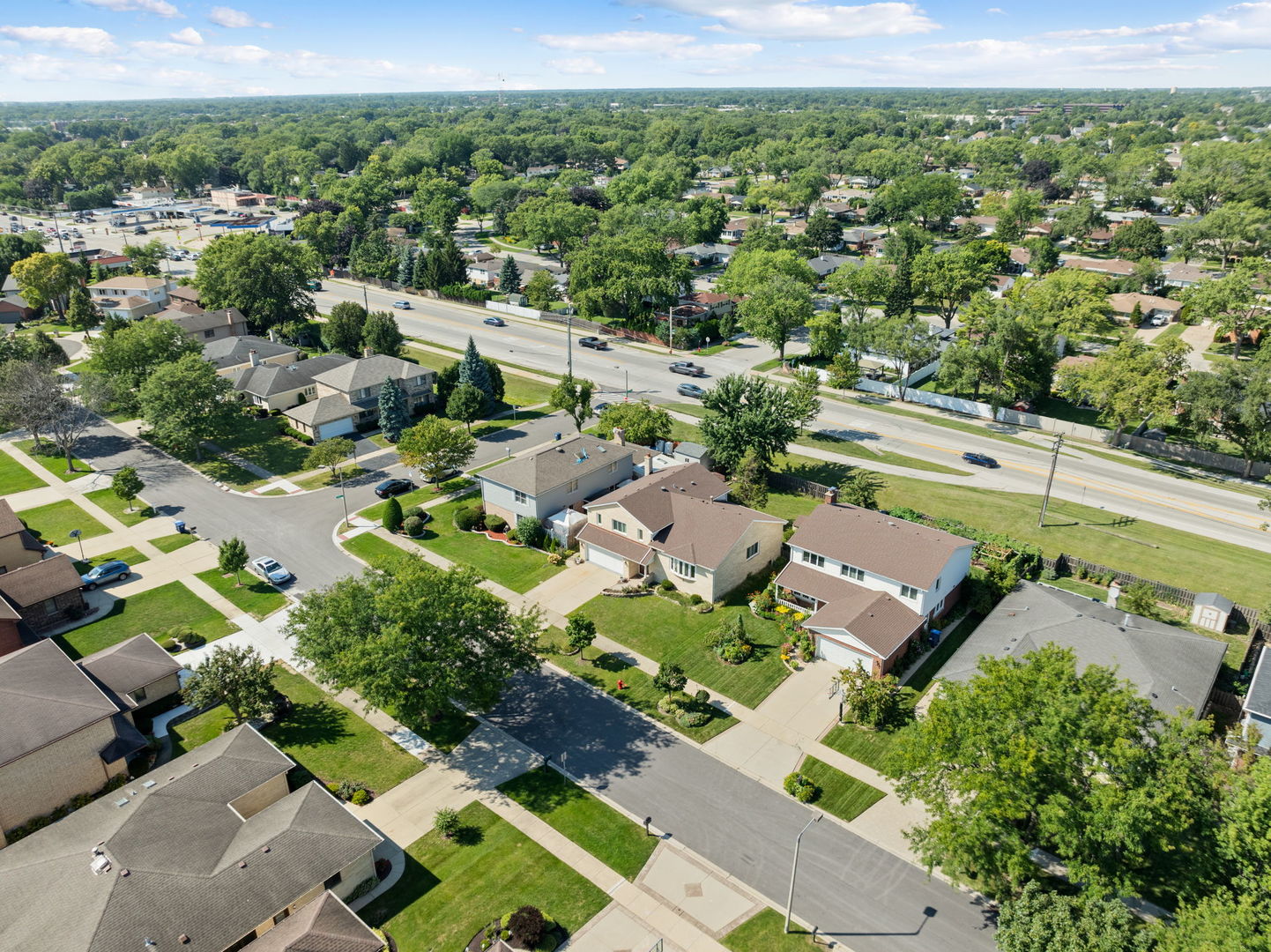 748 Yorkshire Lane, Des Plaines, IL 60016