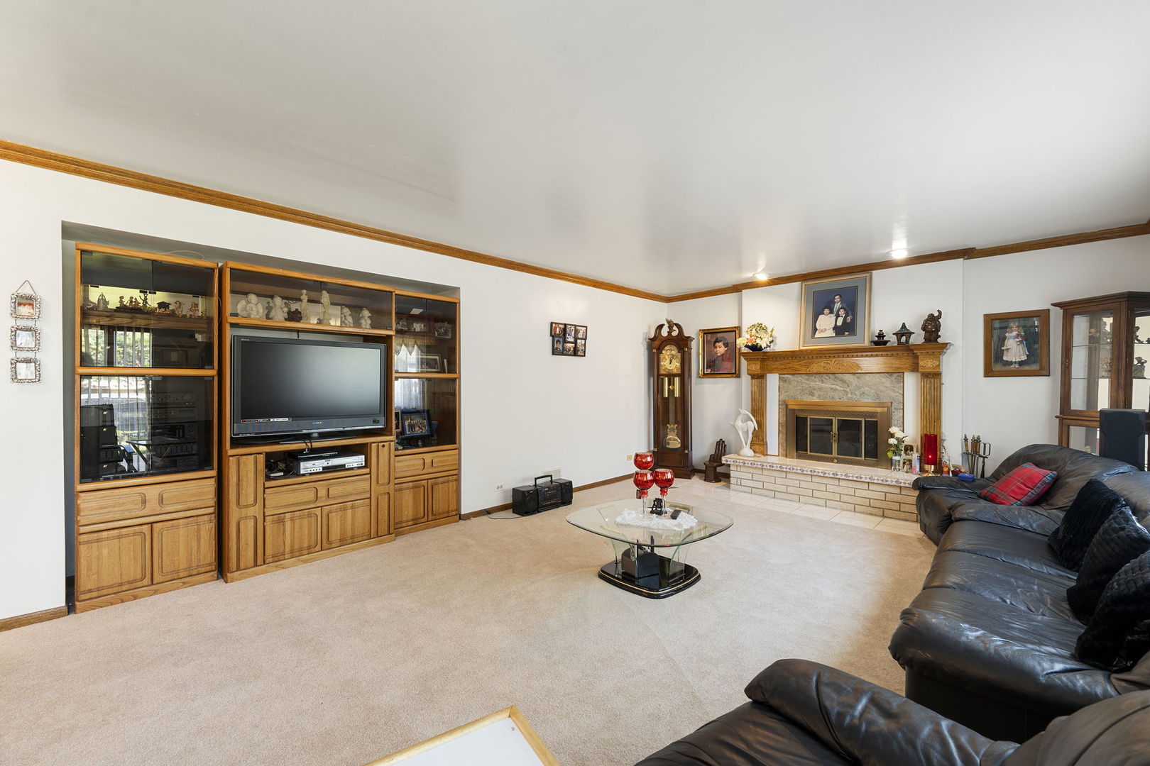 748 Yorkshire Lane, Des Plaines, IL 60016