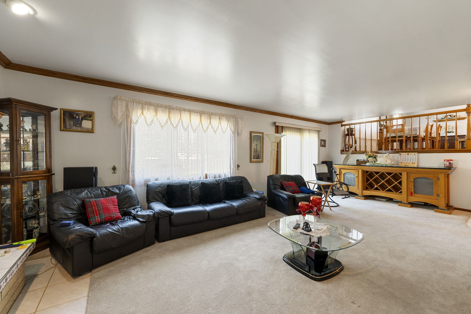 748 Yorkshire Lane, Des Plaines, IL 60016