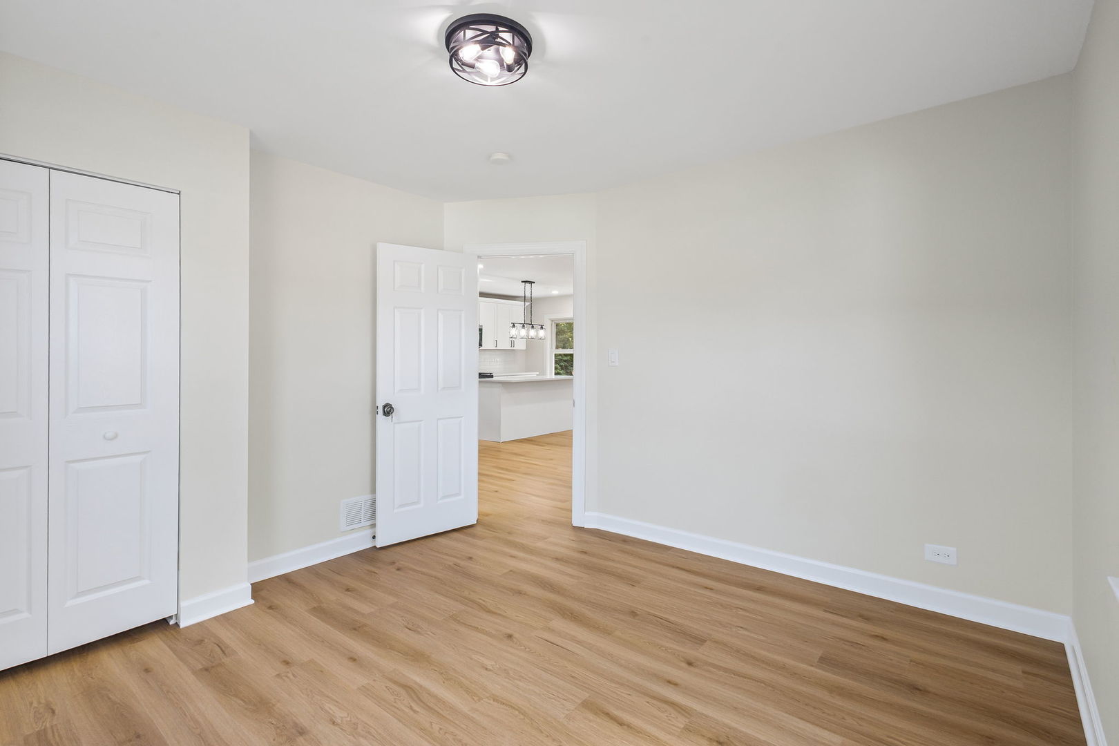4423 Kolze Avenue, Schiller Park, IL 60176