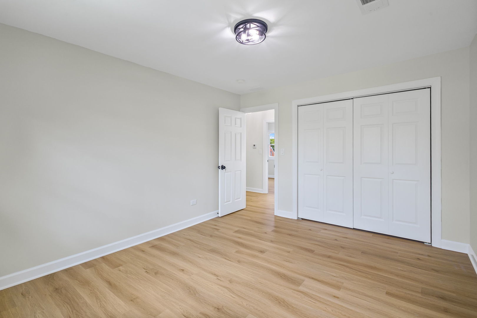 4423 Kolze Avenue, Schiller Park, IL 60176