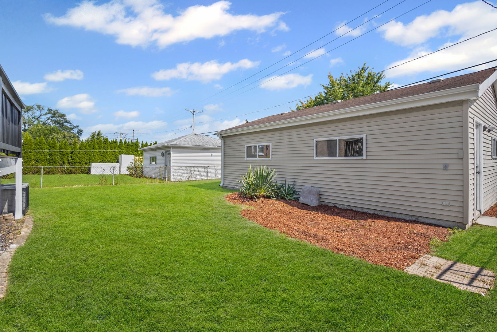 4423 Kolze Avenue, Schiller Park, IL 60176