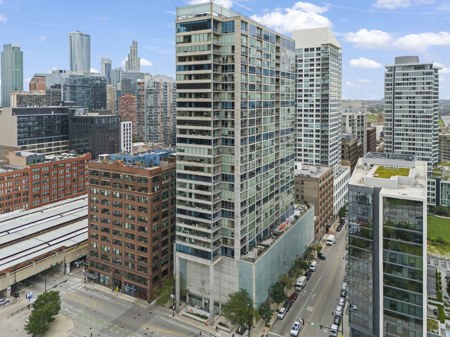 611 S Wells Street #2402, Chicago, IL 60607