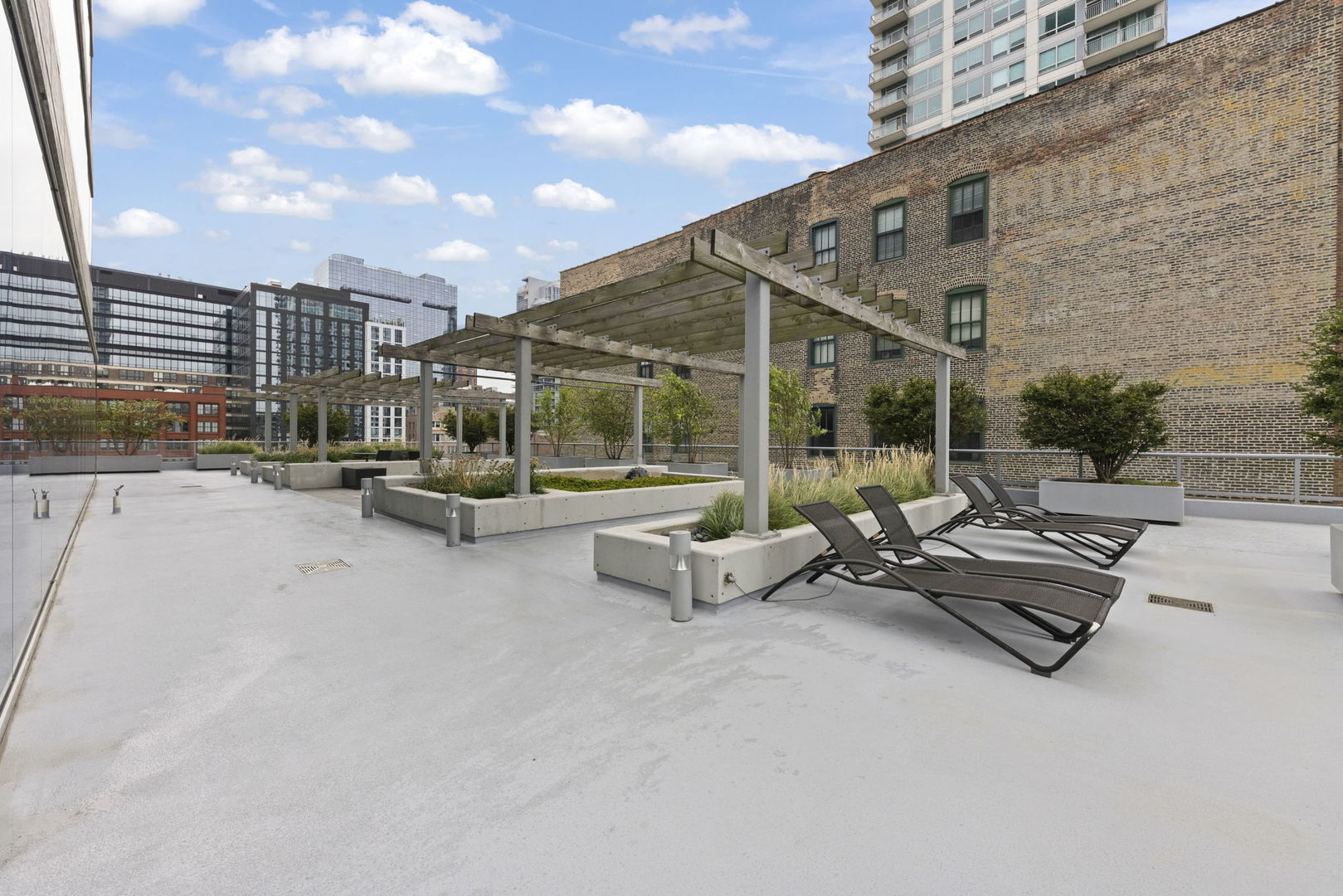 611 S Wells Street #2402, Chicago, IL 60607