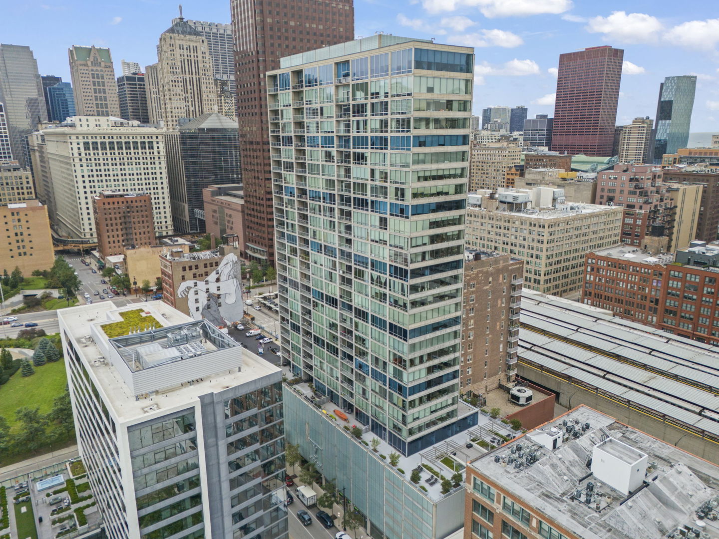 611 S Wells Street #2402, Chicago, IL 60607