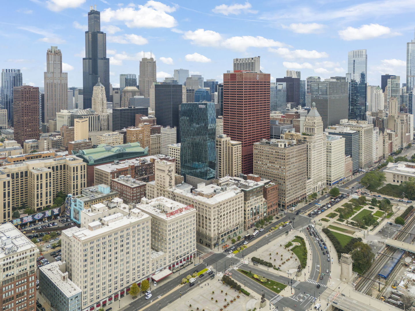 611 S Wells Street #2402, Chicago, IL 60607