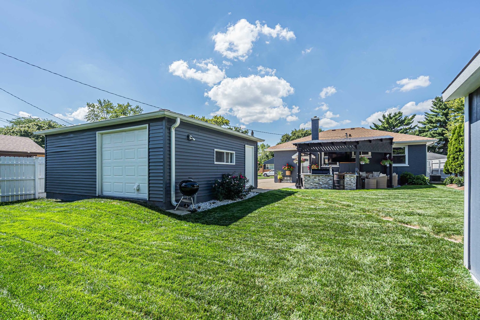 1193 Mohawk Drive, Elgin, IL 60120