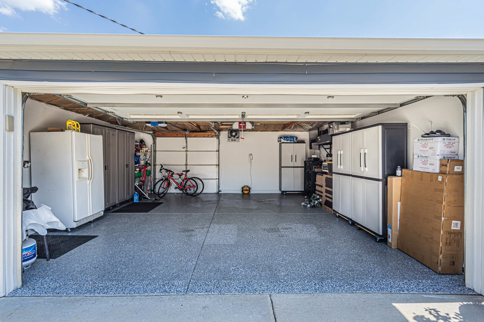 1193 Mohawk Drive, Elgin, IL 60120