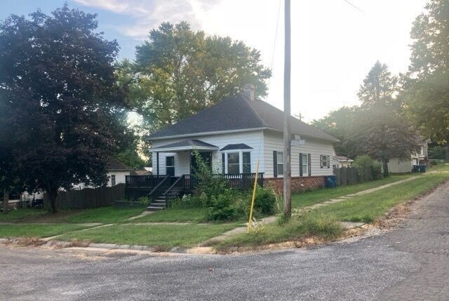 226 High Street, Depue, IL 61322