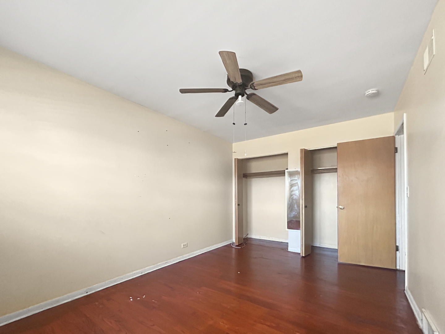 10 N ADAMS Drive, Addison, IL 60101